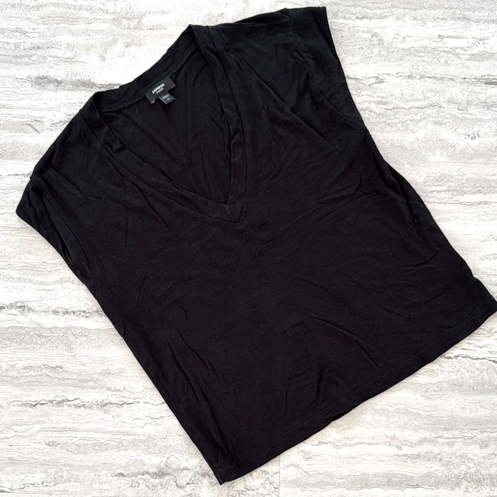 EXPRESS Stretch Linen Skimming V Neck Top